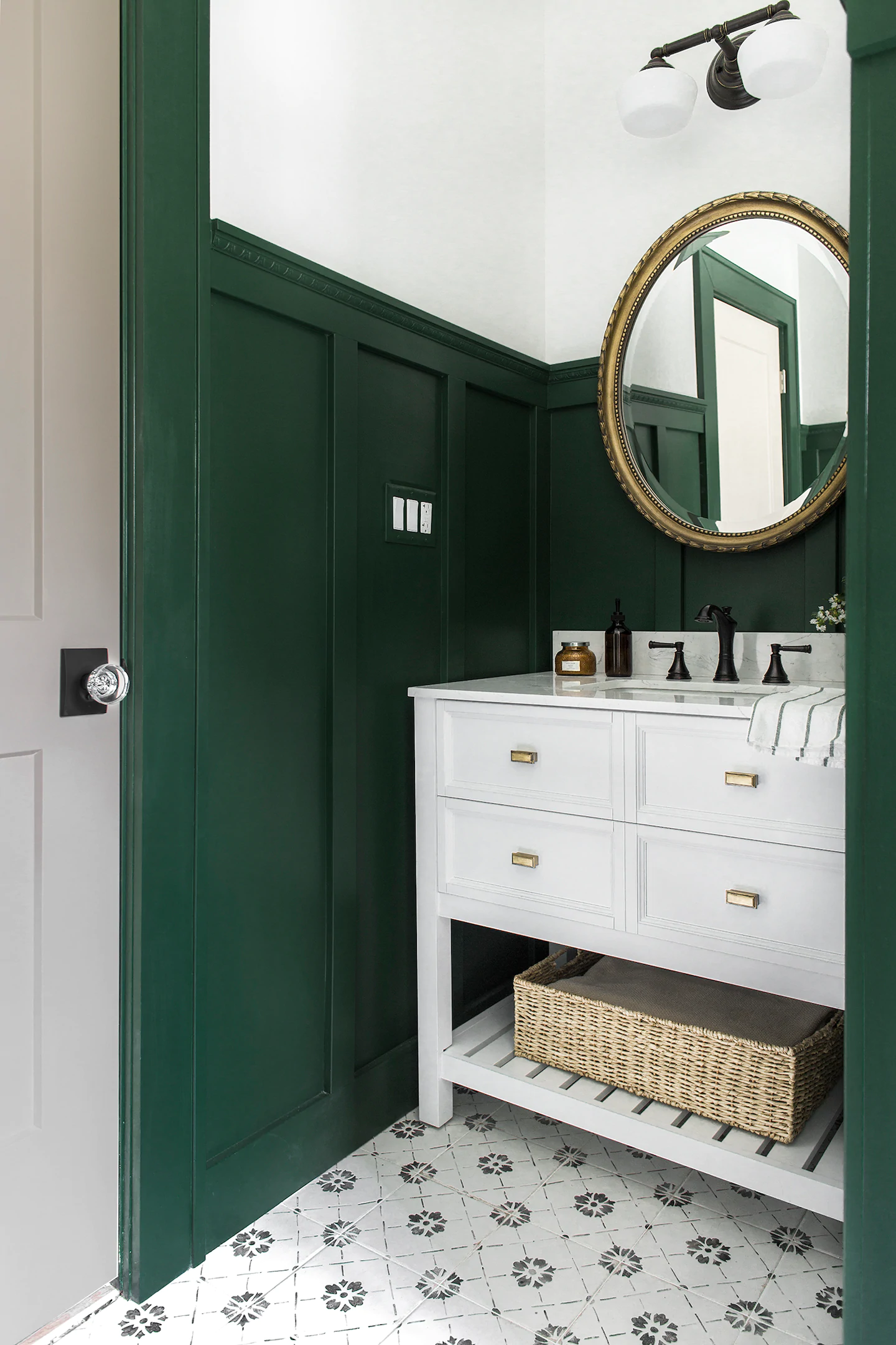 How to mix hardware finishes the right way How to mix hardware finishes the right way
