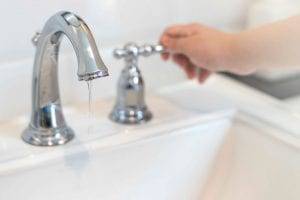 The right way to cease loud knocking within the water pipes The right way to cease loud knocking within the water pipes