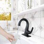 An Oil Rubbed Bronze Kitchen Faucet Can Offer Utility and Picking Stylish Kitchen Faucets An Oil Rubbed Bronze Kitchen Faucet Can Offer Utility and Picking Stylish Kitchen Faucets