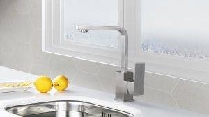 How to Buy a New Kitchen Faucet