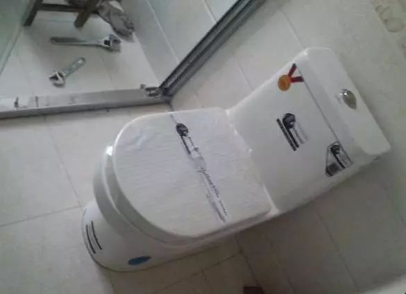 toilet 11