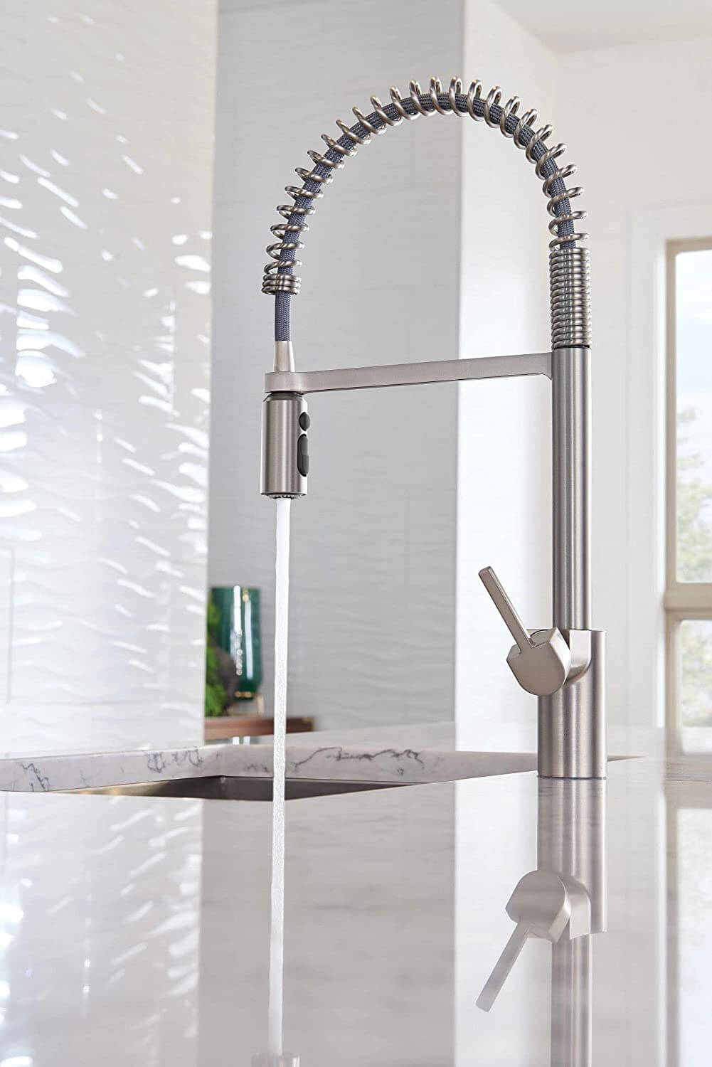 wowow-align-single-handle-pre-rinse-spring-pull-down-kitchen-faucet