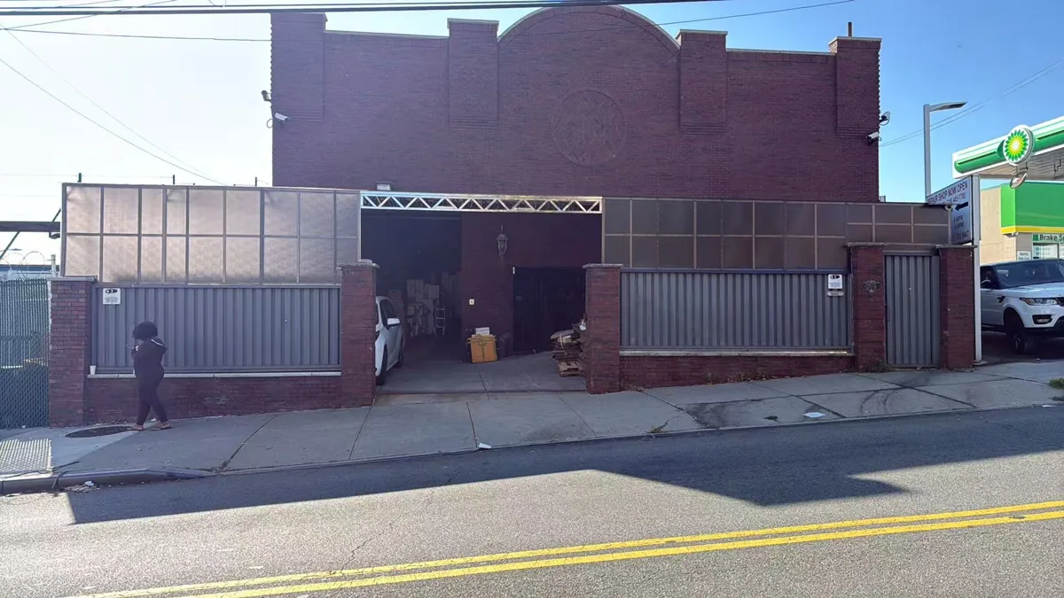 Exterior of WOWOW's New York office and warehouse